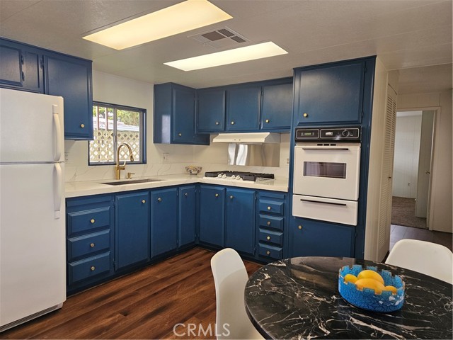 Image 6 of 29 For 1150 Ventura Boulevard 12