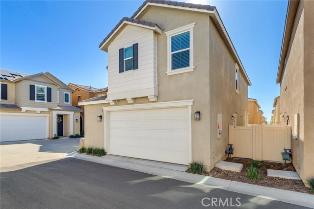 Detail Gallery Image 1 of 30 For 1640 Purple Heart Pl, Upland,  CA 91784 - 3 Beds | 2/1 Baths