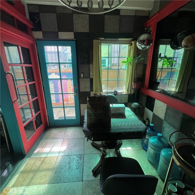 Detail Gallery Image 10 of 13 For 2949 S Harcourt, Los Angeles,  CA 90016 - – Beds | – Baths