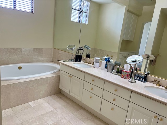 11847 Gorham Avenue, Los Angeles CA: https://media.crmls.org/medias/5344309b-1240-4db7-911d-fec7408cdccb.jpg
