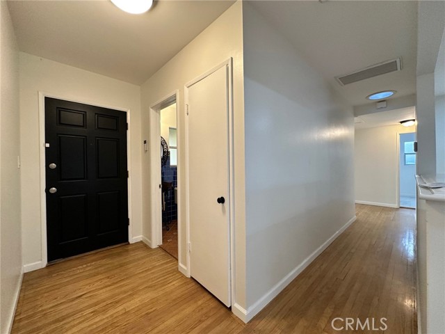 Detail Gallery Image 15 of 31 For 16817 San Fernando Mission, Granada Hills,  CA 91344 - 3 Beds | 2 Baths