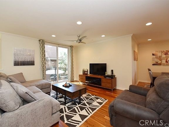 Detail Gallery Image 5 of 22 For 533 Rockefeller, Irvine,  CA 92612 - 2 Beds | 2 Baths