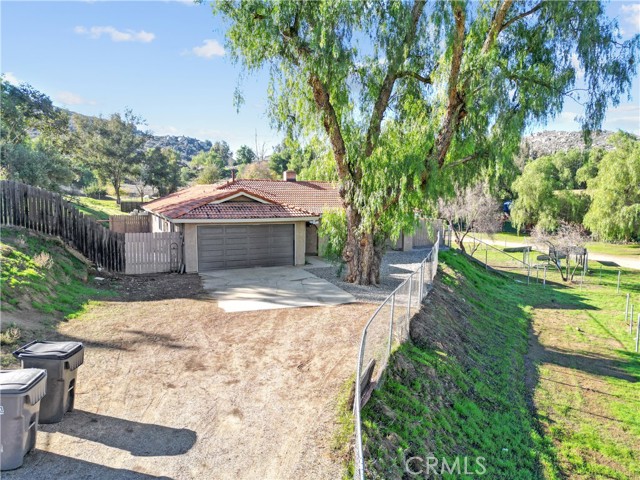 Detail Gallery Image 26 of 31 For 17551 Holden, Perris,  CA 92570 - 4 Beds | 2 Baths