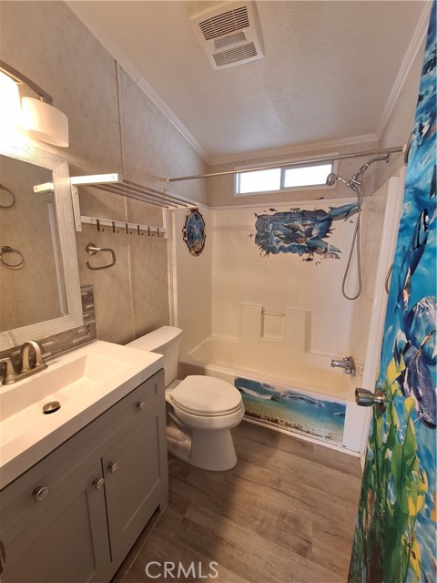 350 E San Jacinto Avenue, Perris CA: https://media.crmls.org/medias/534521eb-ab2e-41a7-8c97-6ec0e4ca1c45.jpg