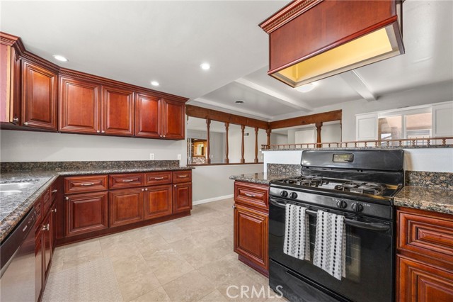12210 Groveland Avenue, Whittier CA: https://media.crmls.org/medias/534605ba-9b2b-4c56-ac13-ab4bedce49ed.jpg