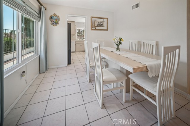 Detail Gallery Image 11 of 52 For 11461 Amigo Ave, Porter Ranch,  CA 91326 - 3 Beds | 2 Baths