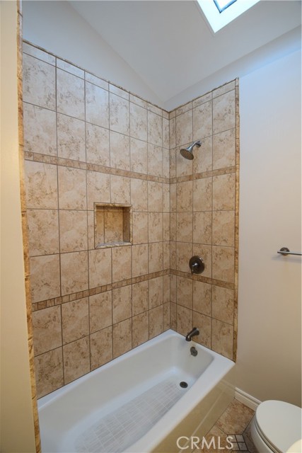 Detail Gallery Image 19 of 34 For 6102 Premiere Ave, Lakewood,  CA 90712 - 5 Beds | 2 Baths