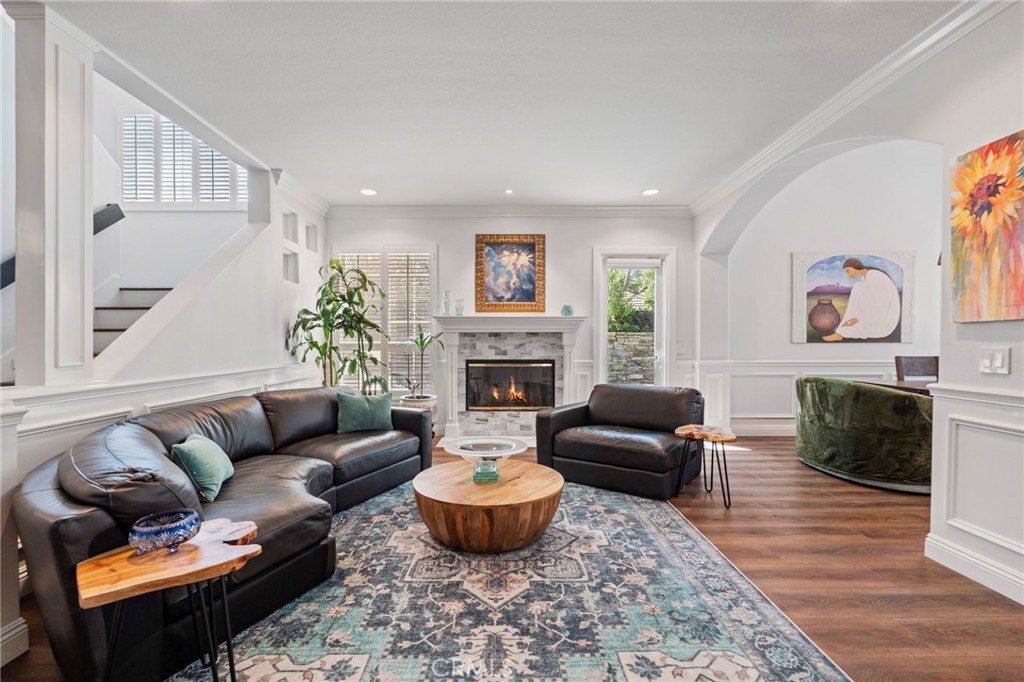 MLS #OC25192282 image #5