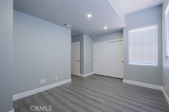 Detail Gallery Image 3 of 3 For 2052 Chenault Pl, Simi Valley,  CA 93065 - 4 Beds | 3 Baths