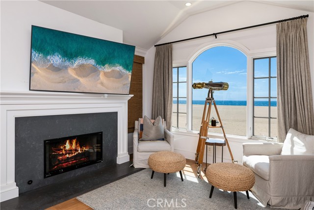 Detail Gallery Image 16 of 33 For 1228 W Oceanfront, Newport Beach,  CA 92661 - 3 Beds | 4 Baths