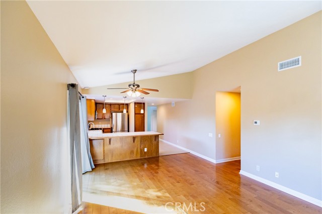 Detail Gallery Image 16 of 44 For 270 Creekwood Ct, Brea,  CA 92821 - 3 Beds | 2 Baths