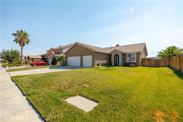 8421 Long View Avenue, Hesperia CA: https://media.crmls.org/medias/53488cea-68e8-4b0a-8f2d-d91a88734421.jpg