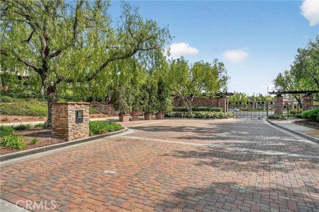 Detail Gallery Image 3 of 3 For 2966 Glenberry Ct, Fullerton,  CA 92835 - 5 Beds | 4/1 Baths