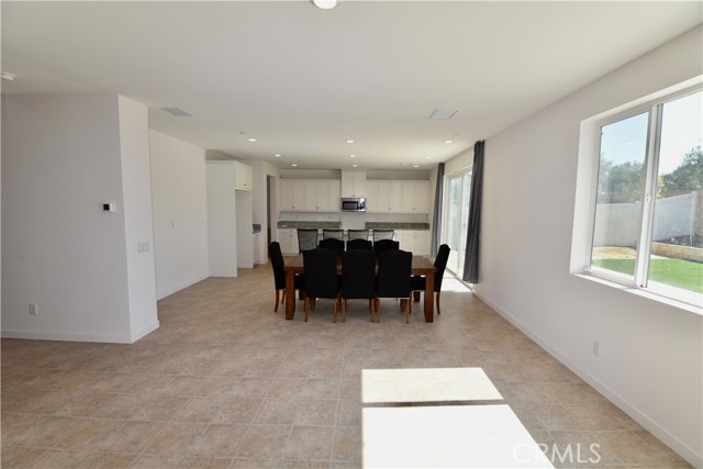 Detail Gallery Image 13 of 33 For 36913 Arezzo Ct, Beaumont,  CA 92223 - 4 Beds | 2/1 Baths