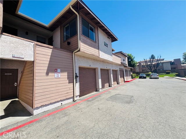 1305 Massachusetts Avenue, Riverside CA: https://media.crmls.org/medias/5349c425-d5a7-43c1-8041-9d526b79985f.jpg