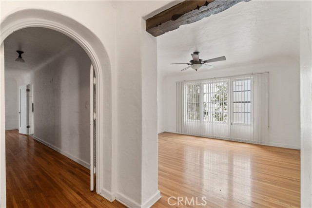 Detail Gallery Image 29 of 51 For 138 N Swall Dr, Beverly Hills,  CA 90211 - – Beds | – Baths