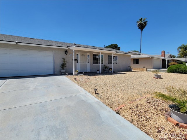 Detail Gallery Image 5 of 47 For 26866 Oakmont Dr, Menifee,  CA 92586 - 3 Beds | 2 Baths