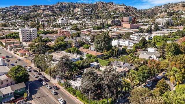 Detail Gallery Image 28 of 51 For 1301 N Orange Grove Ave, West Hollywood,  CA 90046 - 4 Beds | 3 Baths