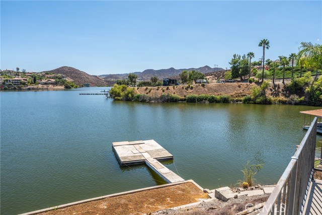 21998 Strawberry Lane, Canyon Lake CA: https://media.crmls.org/medias/534aaab4-0c0c-4386-83a8-09e1b960153f.jpg