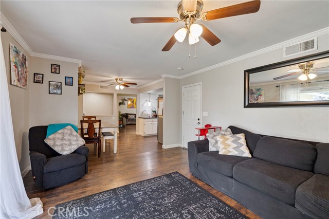 Detail Gallery Image 13 of 23 For 437 N Phillip Ave, Fresno,  CA 93727 - 3 Beds | 2 Baths