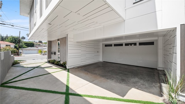 2306 Aviation Boulevard, Redondo Beach, California 90278, 4 Bedrooms Bedrooms, ,5 BathroomsBathrooms,Residential,Sold,Aviation,PV21199795