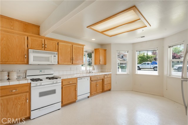 Detail Gallery Image 6 of 18 For 2163 Bel Air Pl, Paso Robles,  CA 93446 - 3 Beds | 2 Baths