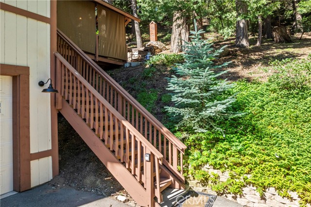 24599 Geneva Drive, Crestline CA: https://media.crmls.org/medias/534c0c8f-1528-47b4-9c9c-6bbb4eb8a059.jpg