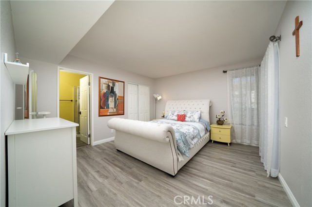 4109 Apricot Drive, Irvine CA: https://media.crmls.org/medias/534cc9cb-9c90-4453-b5fe-477382ffbc91.jpg