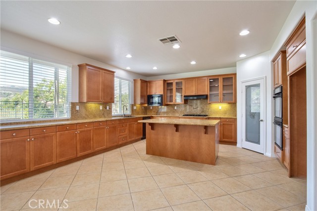 Detail Gallery Image 14 of 75 For 37639 Botanica Pl, Murrieta,  CA 92562 - 6 Beds | 4 Baths