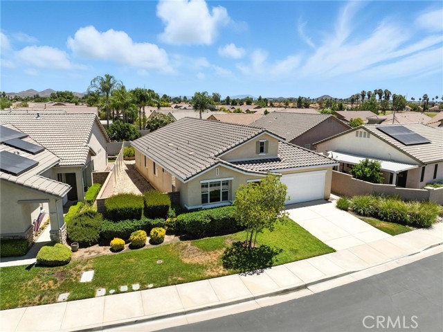 29492 Emberwood Way, Menifee CA: https://media.crmls.org/medias/534dfe0e-6315-49fd-9a75-72e443538c94.jpg