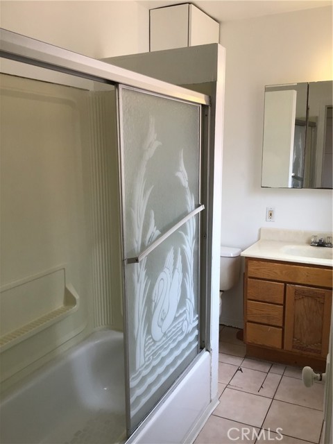 234 Lime Avenue, Long Beach CA: https://media.crmls.org/medias/534e6b00-ed11-449a-908e-da3f28a96636.jpg