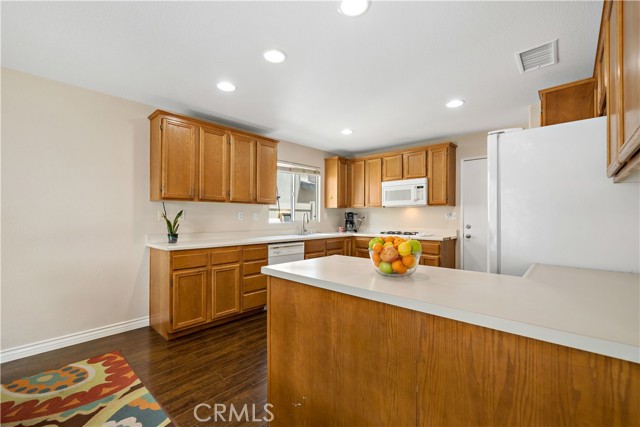 Detail Gallery Image 19 of 46 For 32026 Poppy Way, Lake Elsinore,  CA 92532 - 4 Beds | 2/1 Baths