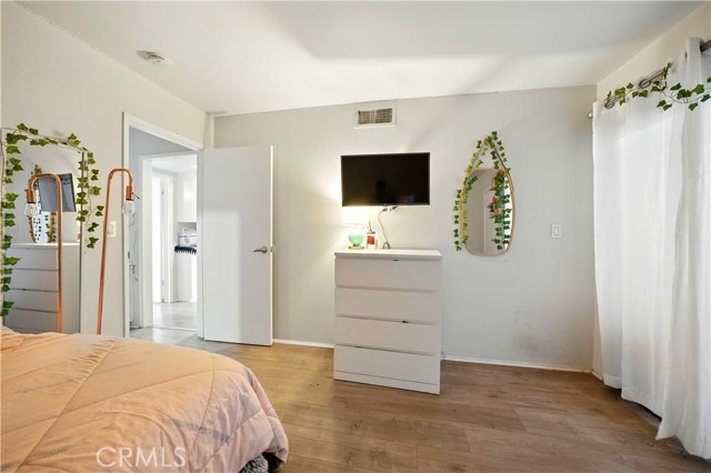14937 Sherman Way, Van Nuys CA: https://media.crmls.org/medias/5351073b-5e85-4a19-8073-744ce9542799.jpg