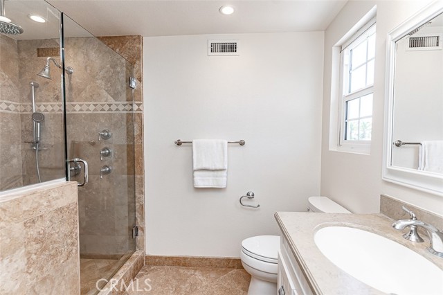 756 N Malden Avenue, Fullerton CA: https://media.crmls.org/medias/5352e86c-58a7-4769-a75e-4a61ce9085df.jpg