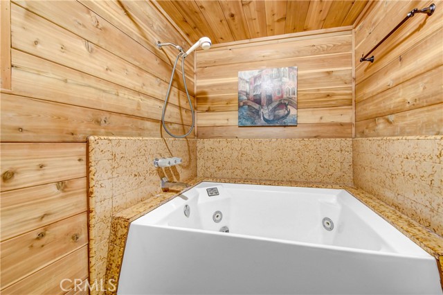 Detail Gallery Image 21 of 22 For 195 Birchwood Dr, Lake Arrowhead,  CA 92352 - 3 Beds | 3/1 Baths