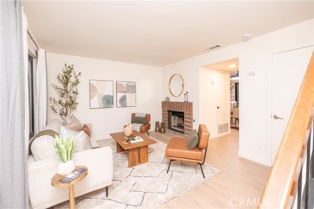 Detail Gallery Image 5 of 45 For 1013 W Linden St #2,  Riverside,  CA 92507 - 2 Beds | 1/1 Baths