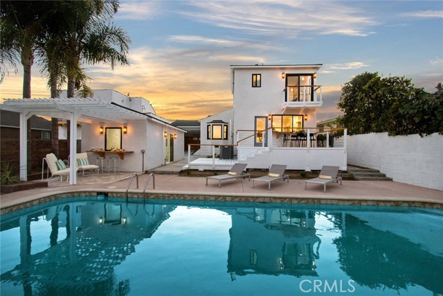 5126 Chesley Avenue, Los Angeles CA: https://media.crmls.org/medias/5354327a-f5dc-4354-a880-d4dd75ed0cc6.jpg