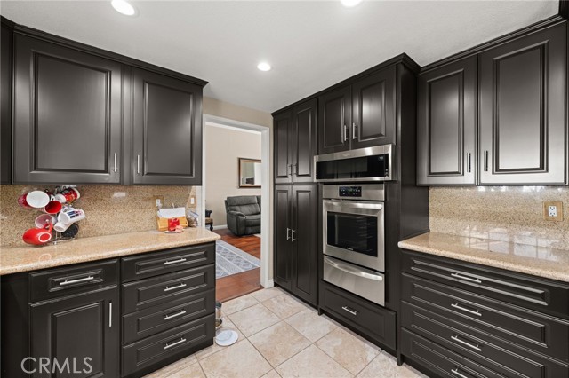 40 Country Wood Drive, Phillips Ranch CA: https://media.crmls.org/medias/5354c9a1-f9c3-4983-820f-5e94b7e0d02d.jpg
