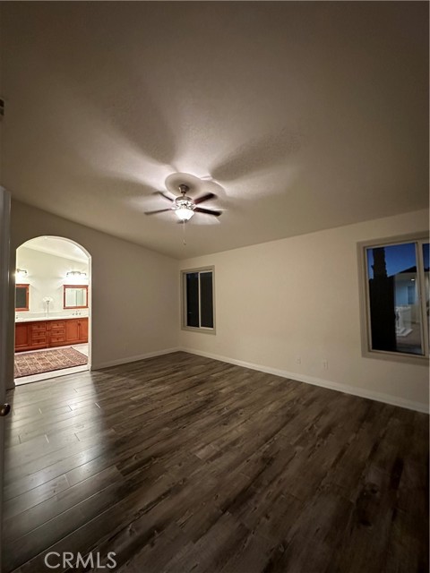 7297 Cobble Creek Drive, Eastvale CA: https://media.crmls.org/medias/535565d1-bea1-4754-a838-a5c6f0c59e47.jpg