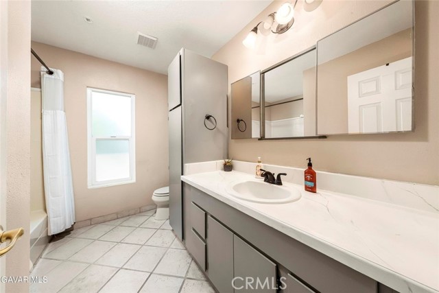 Detail Gallery Image 10 of 30 For 40701 Rancho Vista Bld #142,  Palmdale,  CA 93551 - 3 Beds | 2/1 Baths