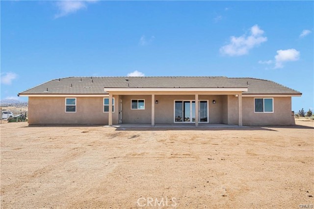 22520 Houston Street, Apple Valley CA: https://media.crmls.org/medias/53566f1d-229b-4845-b86a-ae358288573b.jpg
