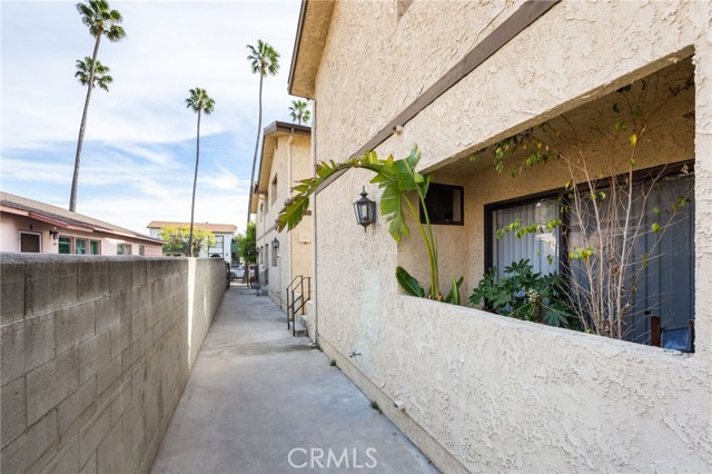 Detail Gallery Image 3 of 22 For 1117 Linden Ave #21,  Glendale,  CA 91201 - 2 Beds | 2 Baths