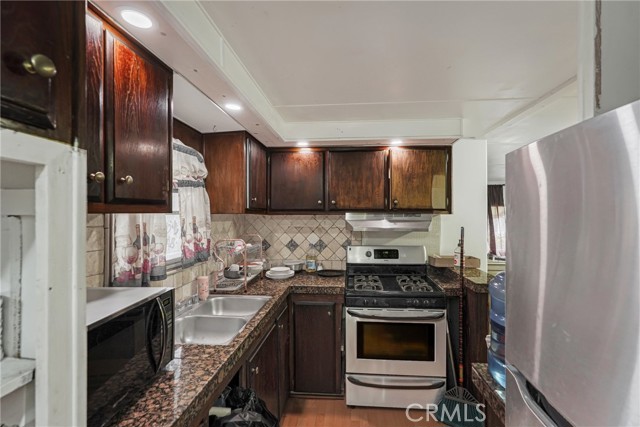 12401 Filmore, 807 photo 3