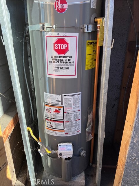 1222 E 103rd Street, Los Angeles CA: https://media.crmls.org/medias/5357ccb0-5f23-42d1-b06e-915686b15e72.jpg