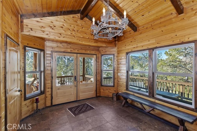 Detail Gallery Image 7 of 75 For 46727 Minnow, Big Bear City,  CA 92314 - 5 Beds | 6/1 Baths