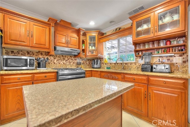 25664 Lola Court, Menifee CA: https://media.crmls.org/medias/5358860b-9db6-4464-b3ad-524d3dd81db1.jpg