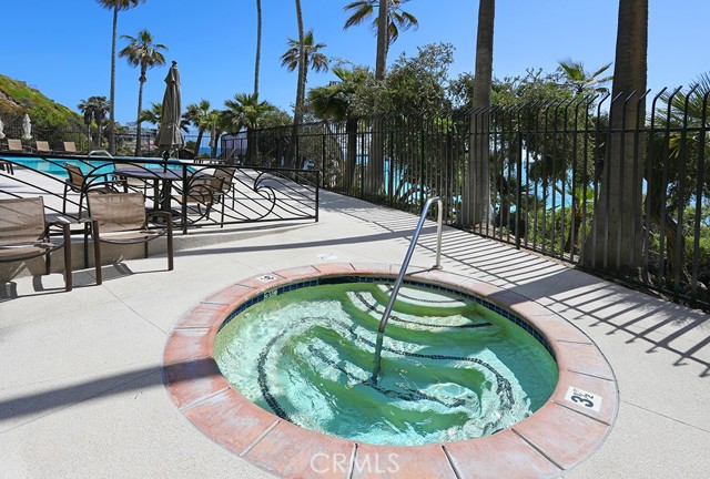 31423 South Coast Hwy, Laguna Beach CA: https://media.crmls.org/medias/5358a4d9-aa8a-42ab-9c58-59920f558fa3.jpg