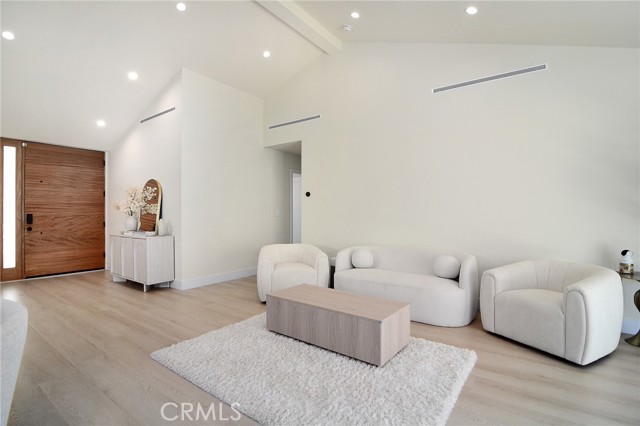 Detail Gallery Image 11 of 47 For 10947 Lurline Ave, Chatsworth,  CA 91311 - 5 Beds | 4 Baths