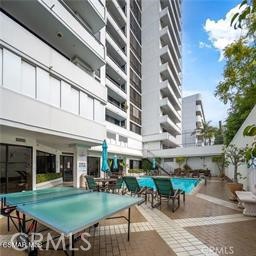 Detail Gallery Image 6 of 49 For 10660 Wilshire Bld #407,  Los Angeles,  CA 90024 - 1 Beds | 2 Baths