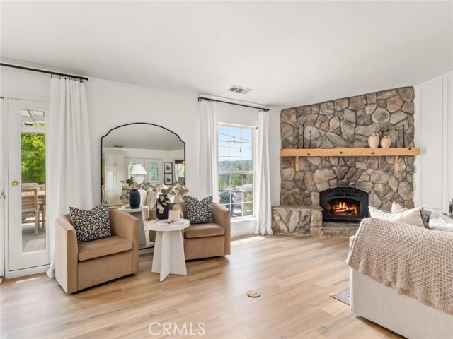 41797 River Knolls Way, Coarsegold CA: https://media.crmls.org/medias/53598737-26ec-4929-9bba-07cdd0854d16.jpg